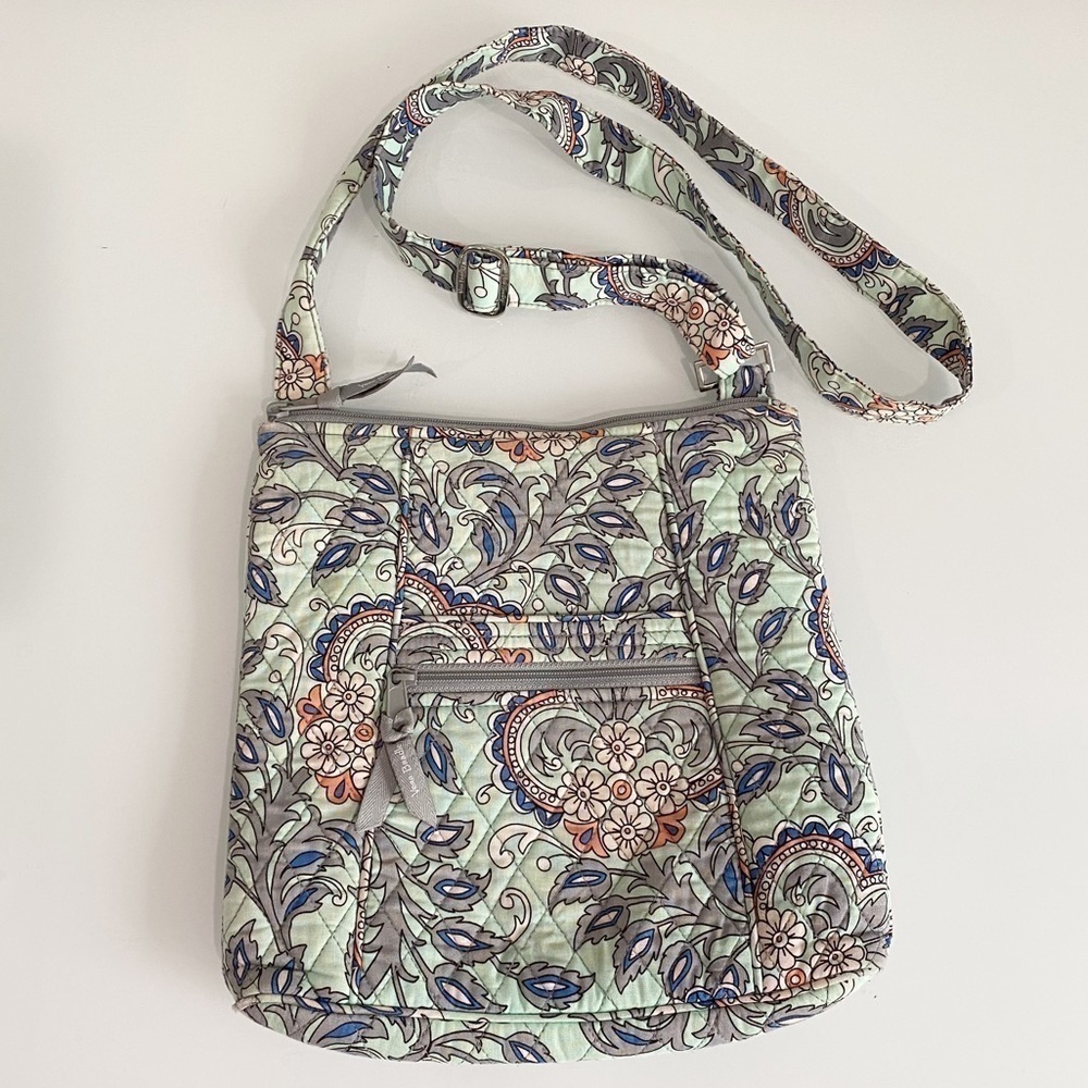 VERA BRADLEY Hipster Fan Flowers Crossbody Purse Bag Travel Lightweight